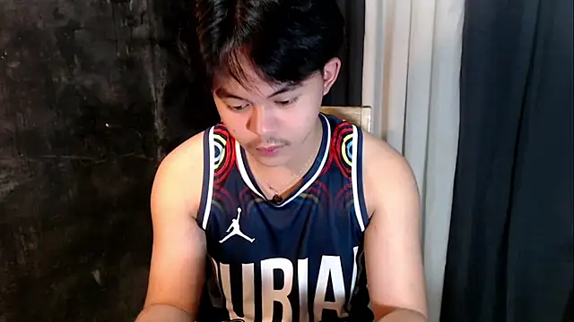 Snapshot of urguy_toshi chatting on October 19, 6:22 pm urguy toshi online show from October 19, 6:22 pm