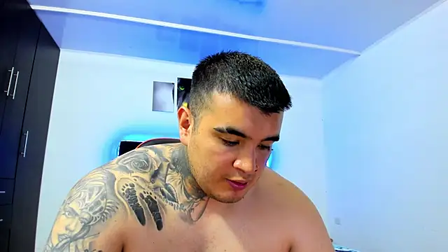 thiago  cp01 online show from November 4, 5:19 am