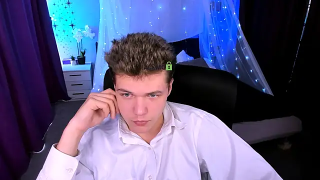 lucas long  online show from November 7, 9:56 am