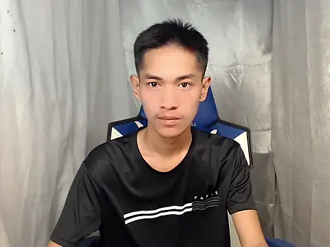 riks tyler online show from April 13, 10:27 am