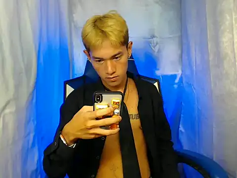 riks tyler online show from November 12, 11:38 am