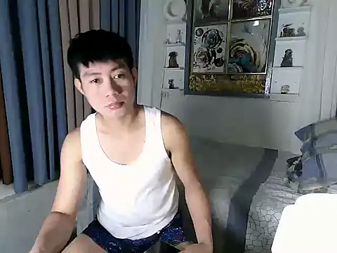 Snapshot of xshyboyx chatting on October 23, 10:29 am xshyboyx online show from October 23, 10:29 am