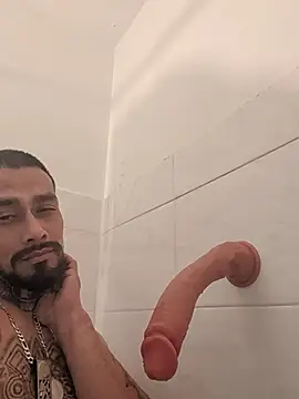 Cnutt310 online show from February 17, 8:02 am