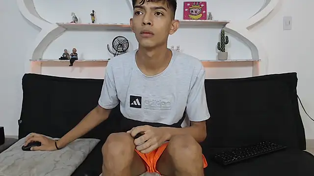 PRETTY SEX1 online show from November 24, 1:23 pm