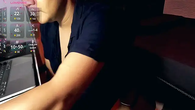 wildylive online show from April 10, 1:18 pm