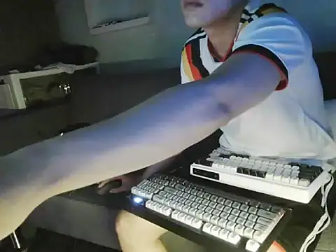 boyhigh1997 online show from April 14, 11:10 am