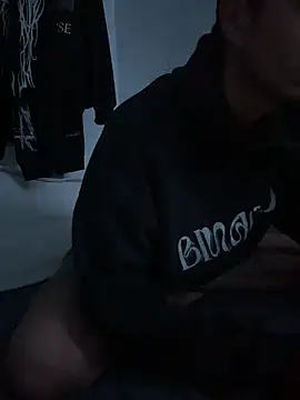 DarkCamBoy online show from April 15, 5:18 am