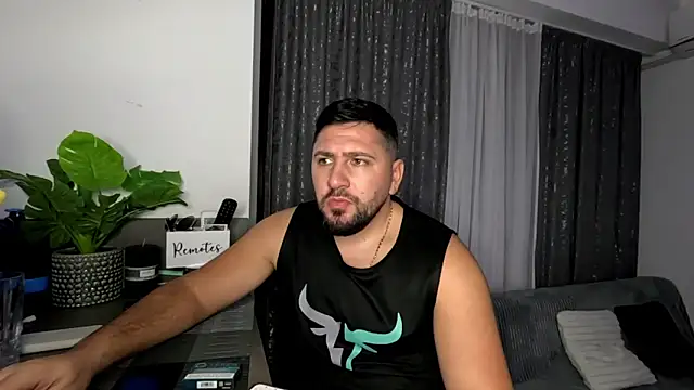 Gold Alpha Boy online show from October 15, 6:15 pm