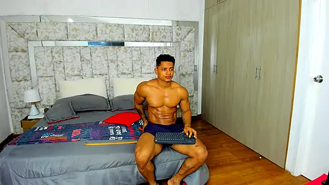 markustheroy333 online show from October 31, 12:01 am