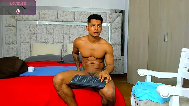 Snapshot of markustheroy333 chatting on September 24, 7:56 pm markustheroy333 online show from September 24, 7:56 pm
