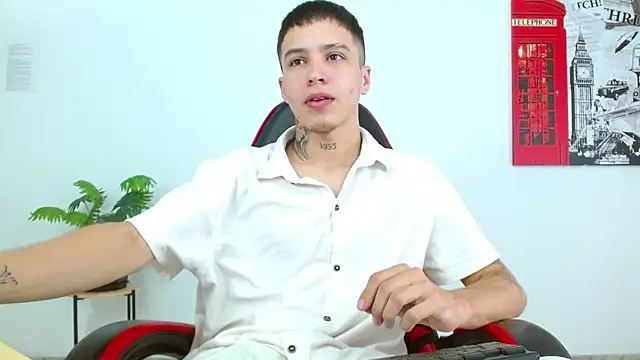 Cumandres18 online show from March 16, 2:43 pm