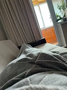 Maxim 16cm online show from April 10, 10:00 am