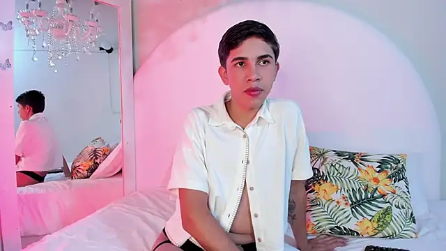 JoshuaSanzz online show from September 11, 4:22 am