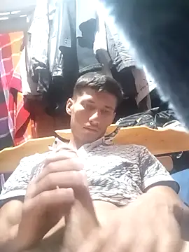 alexandercruz online show from February 8, 3:23 am