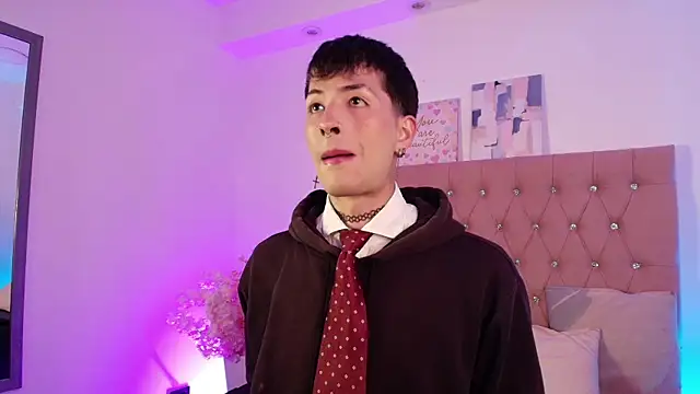 OzorioDany online show from December 17, 4:31 am