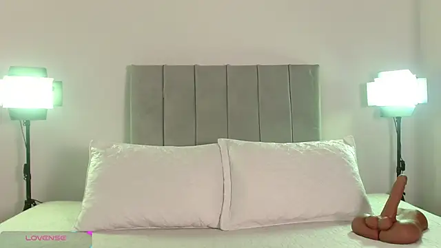 brunoorangel1 online show from March 3, 8:44 am