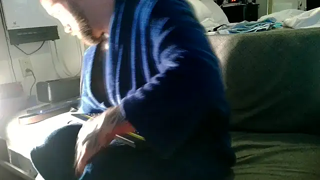 Luv2SuckBWC92 online show from November 23, 7:19 am