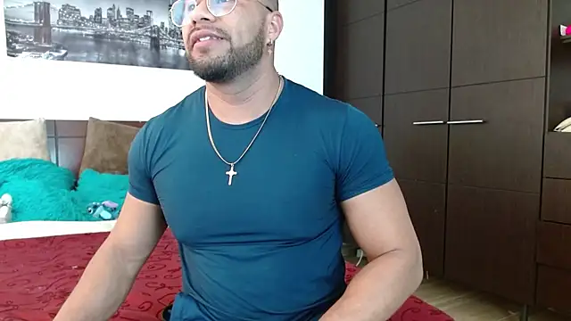 AntonyDAngelo25 online show from October 30, 9:05 pm