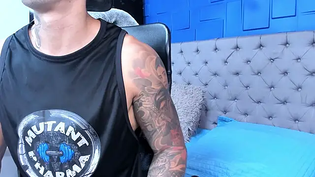 andres-clark92 online show from October 18, 6:13 pm