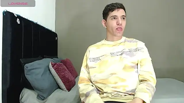 Matteo12  online show from January 17, 7:16 pm