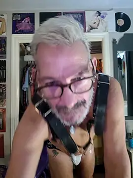 FoxnMouse online show from November 4, 1:39 am