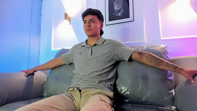 Leo santoro online show from April 7, 1:33 pm