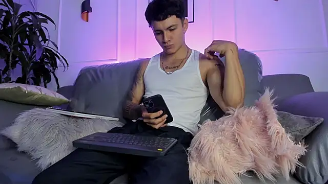 Leo santoro online show from February 23, 2:08 pm