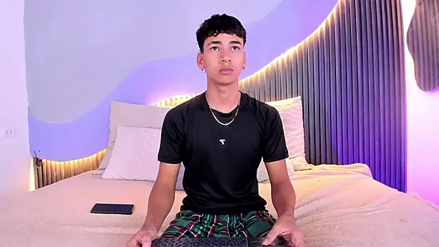 Dominic ghost online show from November 6, 5:54 am