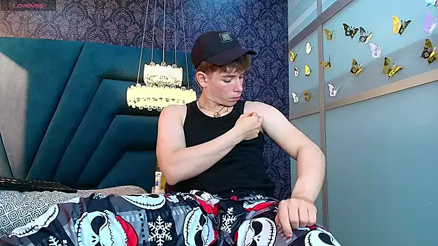 TaylerWhite online show from December 22, 12:35 pm