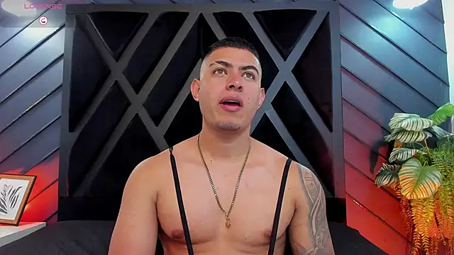 marco garciia  online show from November 20, 11:36 pm