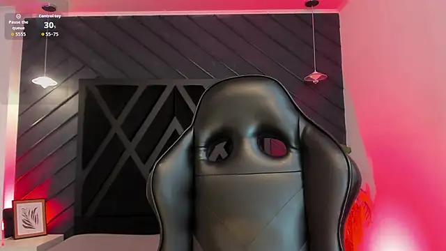 marco garciia  online show from December 17, 11:33 pm