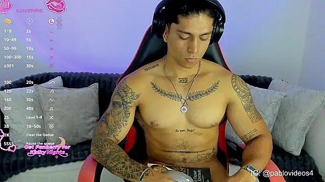 Nicolasmontoya16 online show from March 12, 2:52 am