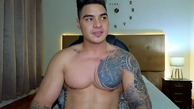 Snapshot of Steven_Velez chatting on October 19, 1:54 am Steven Velez online show from October 19, 1:54 am