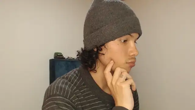 Snapshot of Xoxo_Smiles chatting on September 10, 6:17 pm Xoxo Smiles online show from September 10, 6:17 pm