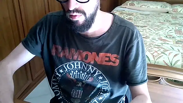 Snapshot of MisterX_99 chatting on October 6, 11:26 am MisterX 99 online show from October 6, 11:26 am