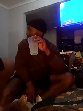 ManInbkack online show from September 22, 7:57 pm