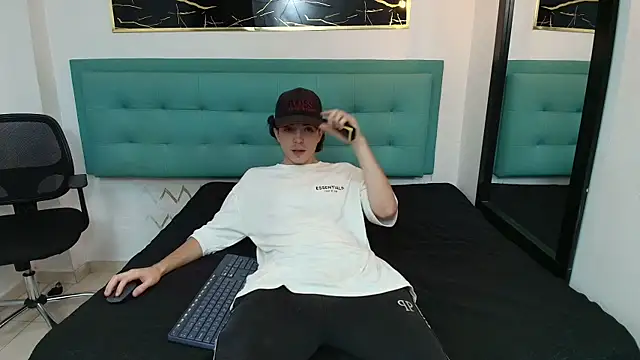 dia fax18 online show from October 24, 8:21 pm