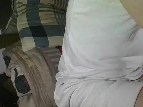 malacobi0 online show from January 17, 4:10 pm