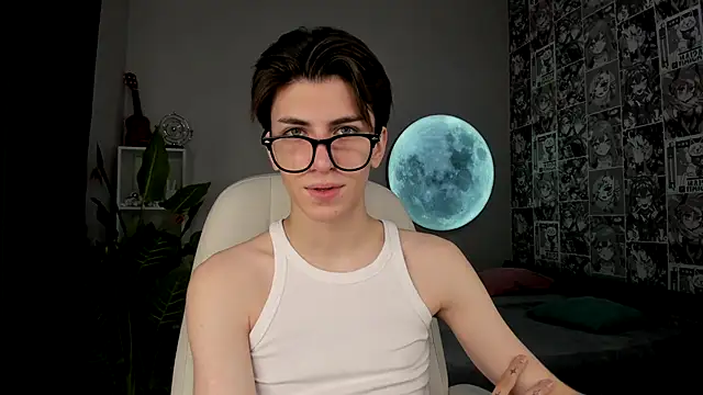 Snapshot of Oliver_Starboy chatting on September 11, 7:18 am Oliver Starboy online show from September 11, 7:18 am