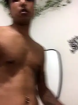 elvisnaomorreu online show from October 30, 10:00 pm