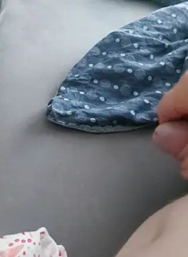 nikfu274 online show from October 5, 7:34 am