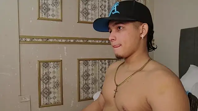 Riky Strong online show from December 15, 4:53 am