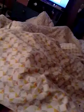 piloou online show from November 23, 7:58 pm