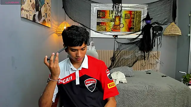 markbowie online show from October 30, 1:45 pm