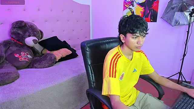 markbowie online show from March 1, 3:23 pm