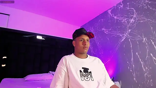 IsaacBlack  online show from September 11, 4:22 am