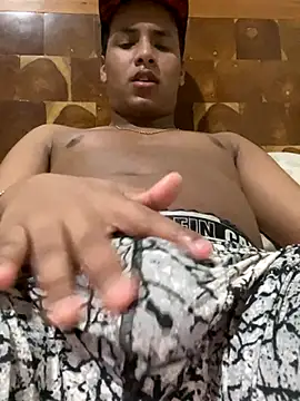 IsaacBlack  online show from November 26, 6:27 am