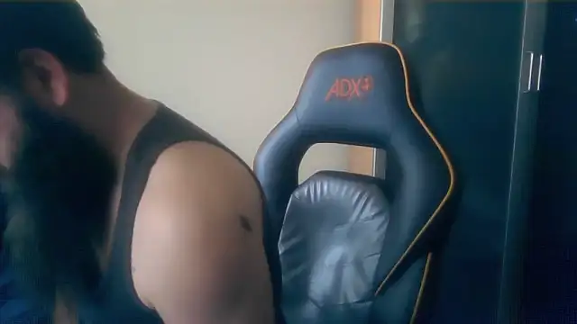 LondonMan1988 online show from October 24, 8:16 am