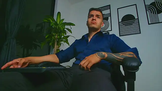 ALPHA DOMINUS  online show from April 13, 4:24 am