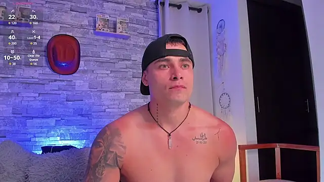 connorsmiith online show from October 28, 1:30 am